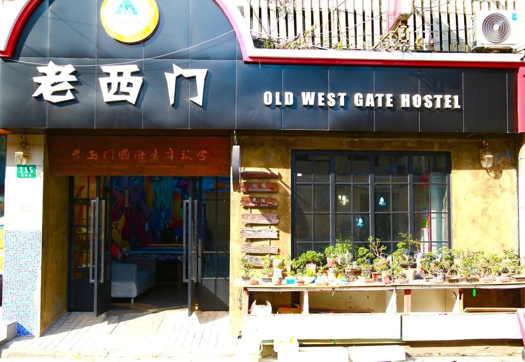 Shanghai Old West Gate Hostel Exterior foto
